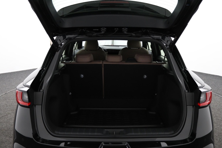 Lexus LBX - Elegant 2WD 23