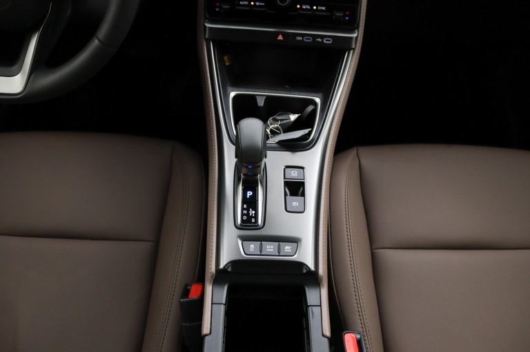 Lexus LBX - Elegant 2WD 26