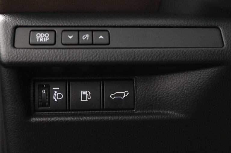 Lexus LBX - Elegant 2WD 28