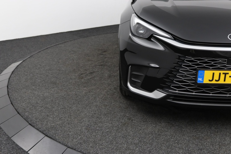 Lexus LBX - Elegant 2WD 34