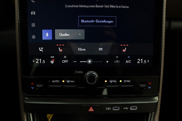 Lexus LBX - Elegant 2WD 40