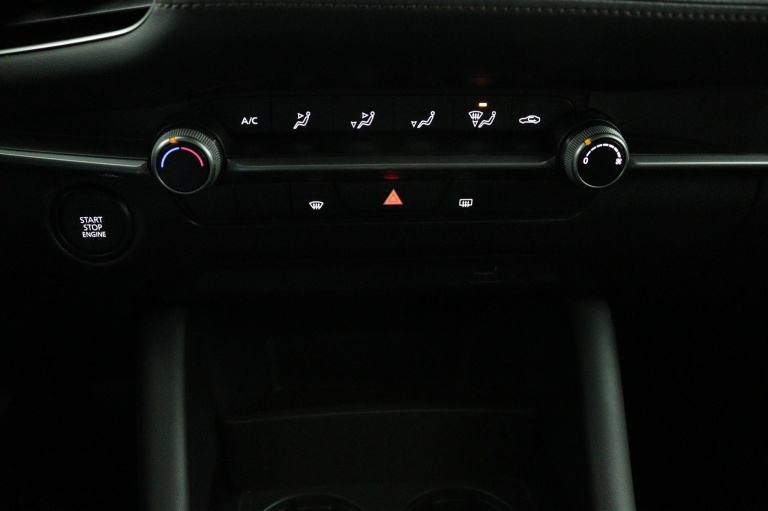 Mazda 3 - 2.0 e-SkyActiv-X M Hybrid 180 6