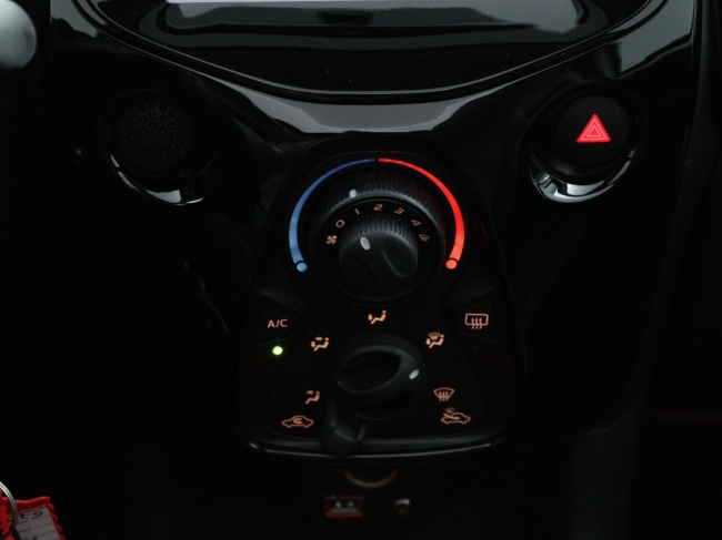 Toyota Aygo - 1.0 VVT-i x-otic