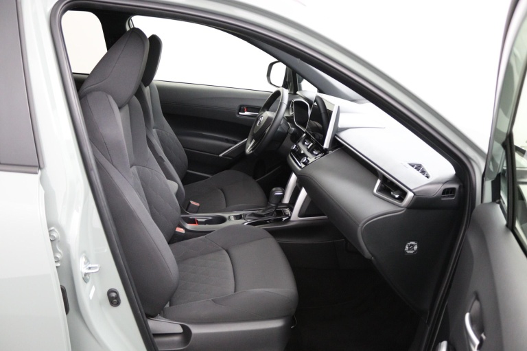 Toyota Corolla Cross - Hybrid 140 Style 22