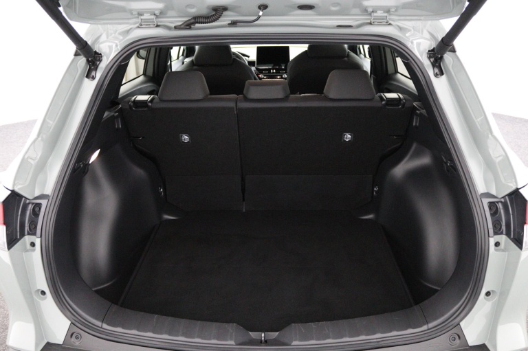 Toyota Corolla Cross - Hybrid 140 Style 24