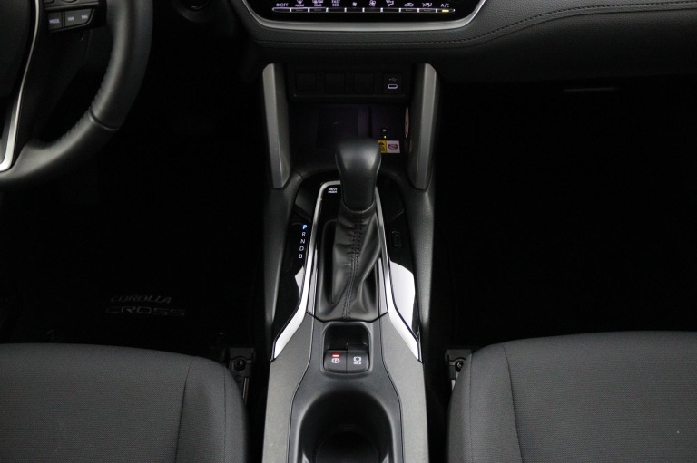 Toyota Corolla Cross - Hybrid 140 Style 27