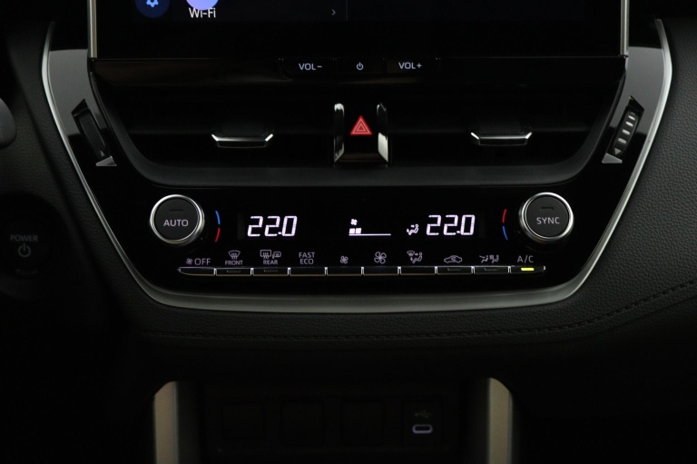 Toyota Corolla Cross - Hybrid 140 Style 7