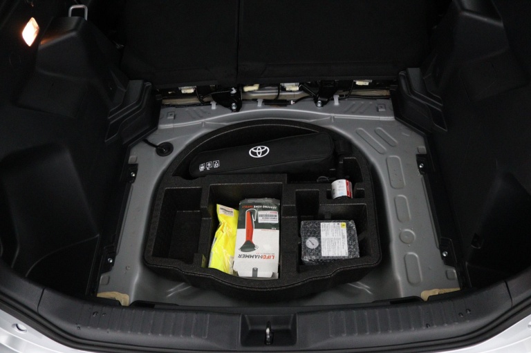 Toyota Yaris Cross - 1.5 Hybrid 115 First Edition 33