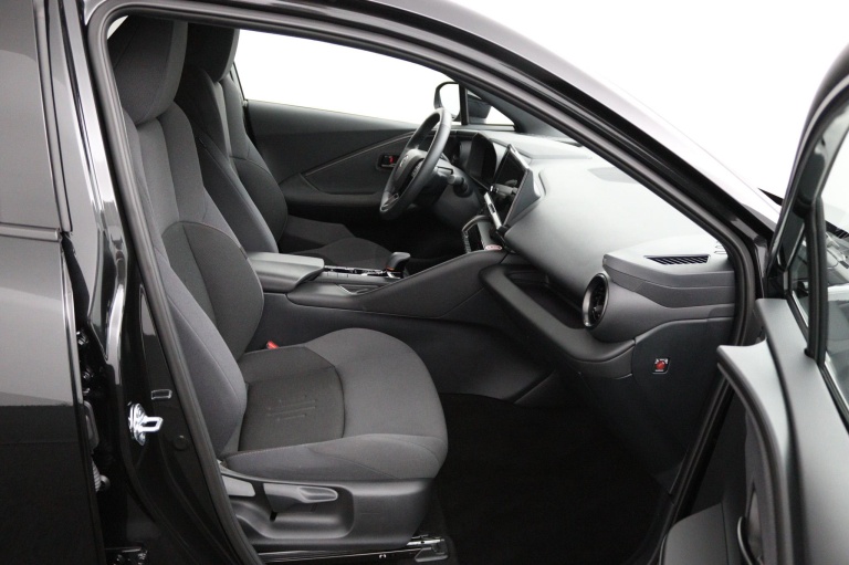 Toyota C-HR - 2.0 Plug-in Hybrid 220 Dynamic 22