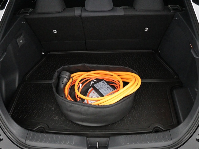 Toyota C-HR - 2.0 Plug-in Hybrid 220 Dynamic