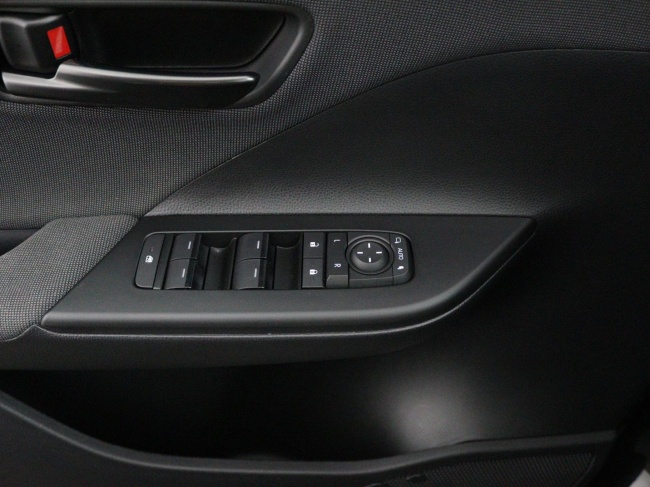 Toyota C-HR - 2.0 Plug-in Hybrid 220 Dynamic