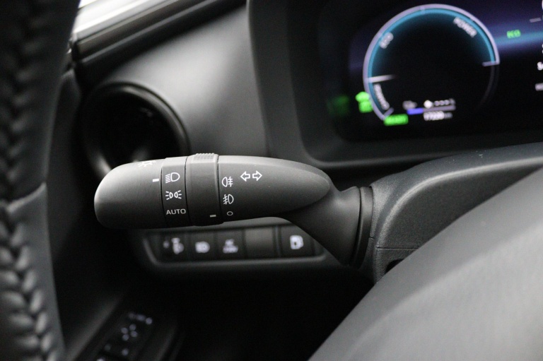 Toyota C-HR - 2.0 Plug-in Hybrid 220 Dynamic 31