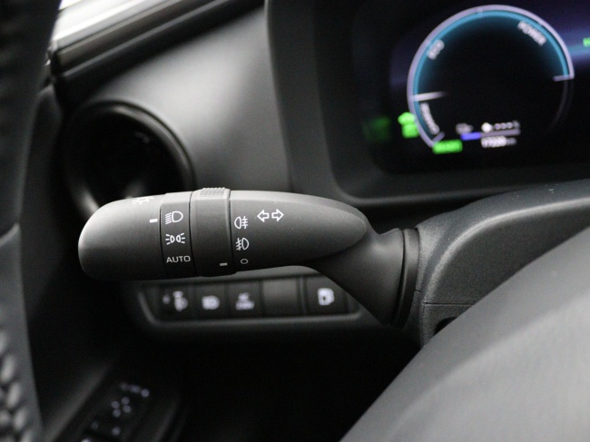 Toyota C-HR - 2.0 Plug-in Hybrid 220 Dynamic