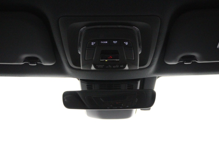 Toyota C-HR - 2.0 Plug-in Hybrid 220 Dynamic 33