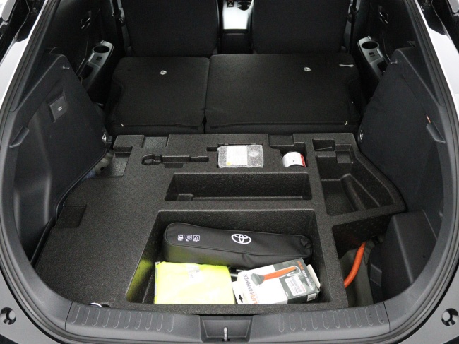 Toyota C-HR - 2.0 Plug-in Hybrid 220 Dynamic