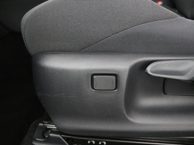 Toyota C-HR - 2.0 Plug-in Hybrid 220 Dynamic