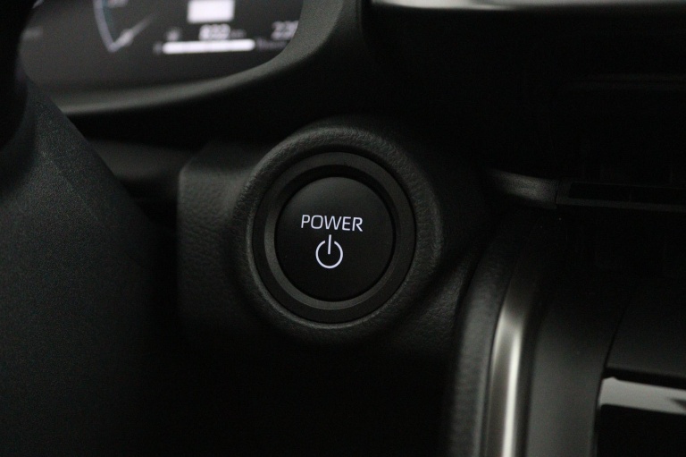 Toyota C-HR - 2.0 Plug-in Hybrid 220 Dynamic 42