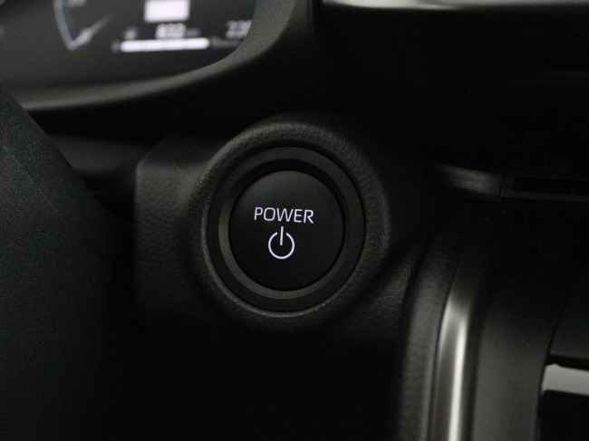 Toyota C-HR - 2.0 Plug-in Hybrid 220 Dynamic