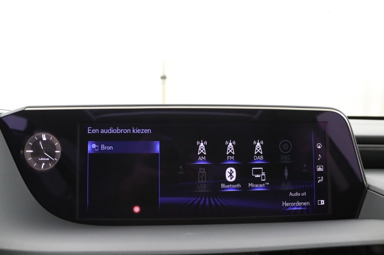 Lexus ES - 300h Preference Line Business 11