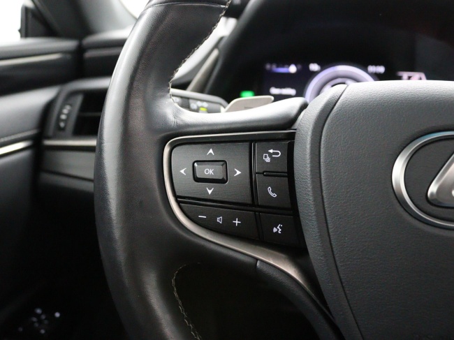 Lexus ES - 300h Preference Line Business