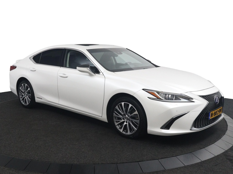 Lexus ES - 300h Preference Line Business 2