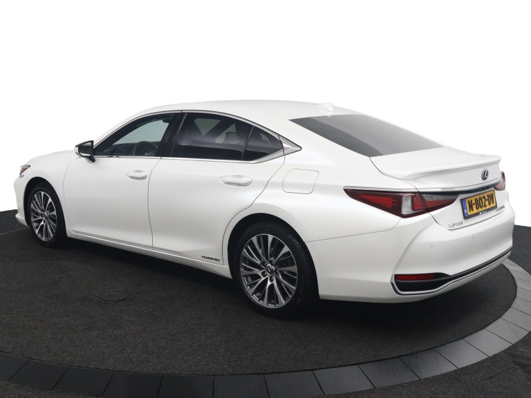 Lexus ES - 300h Preference Line Business 3