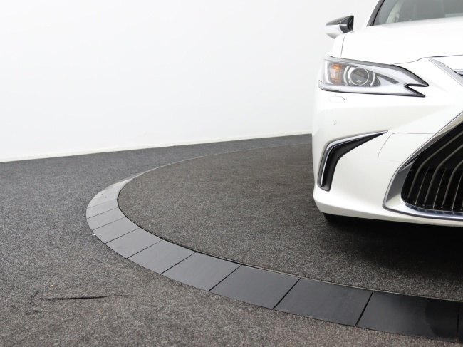 Lexus ES - 300h Preference Line Business