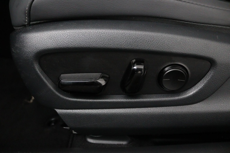 Lexus ES - 300h Preference Line Business 33