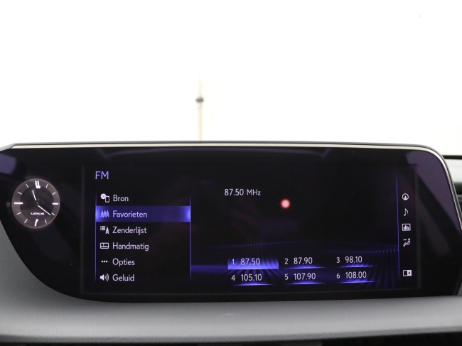 Lexus ES - 300h Preference Line Business