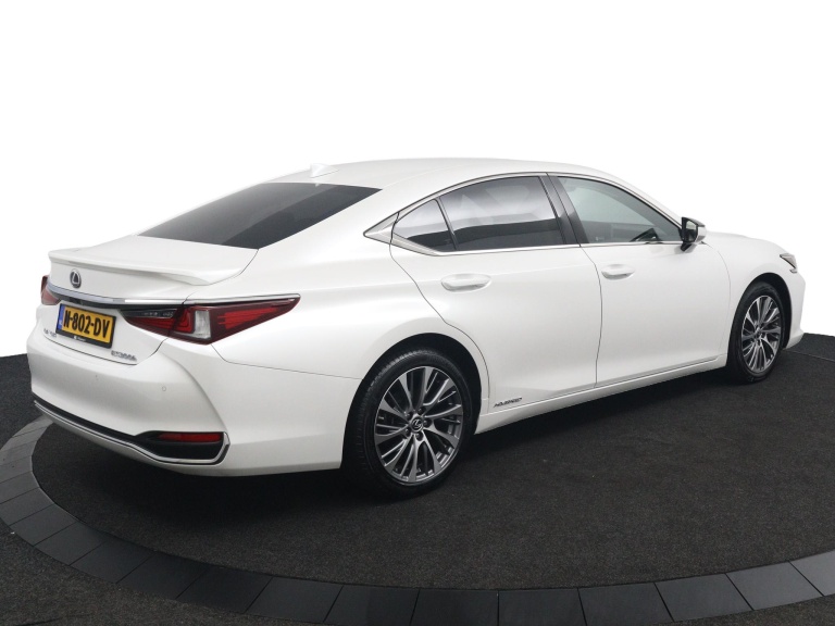 Lexus ES - 300h Preference Line Business 4
