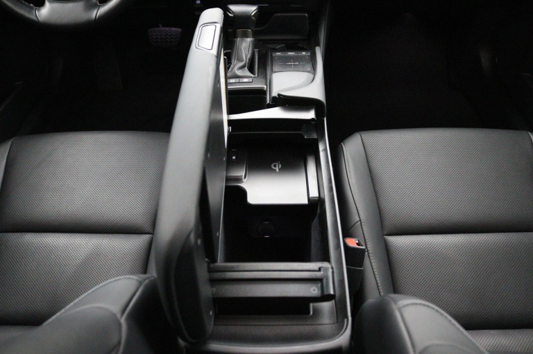 Lexus ES - 300h Preference Line Business 41