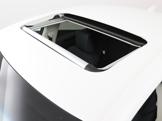 Lexus ES - 300h Preference Line Business