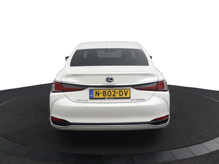 Lexus ES - 300h Preference Line Business 44