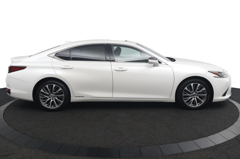 Lexus ES - 300h Preference Line Business 6