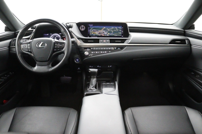 Lexus ES - 300h Preference Line Business 7