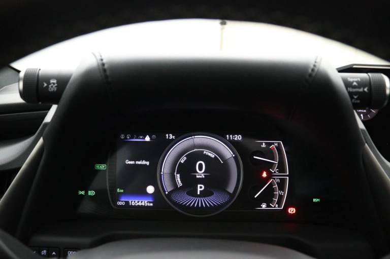 Lexus ES - 300h Preference Line Business 9