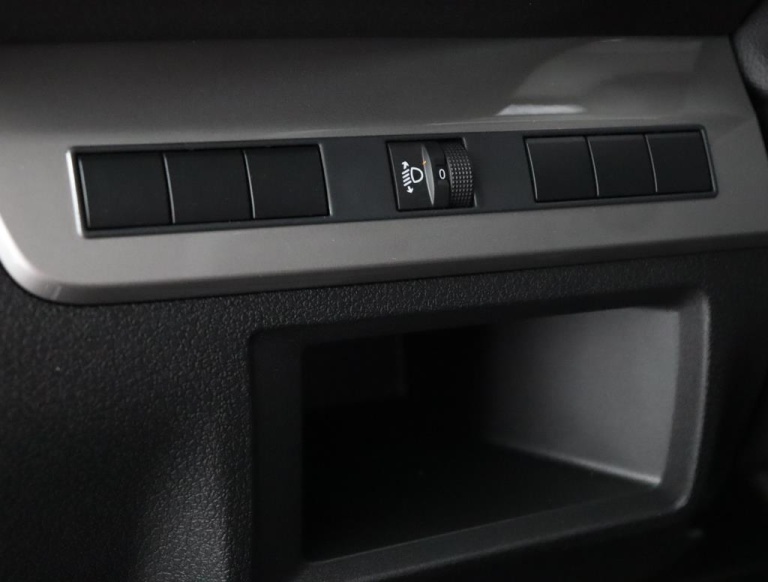 Toyota PROACE Worker - 2.0 D-4D L1 Challenger 32