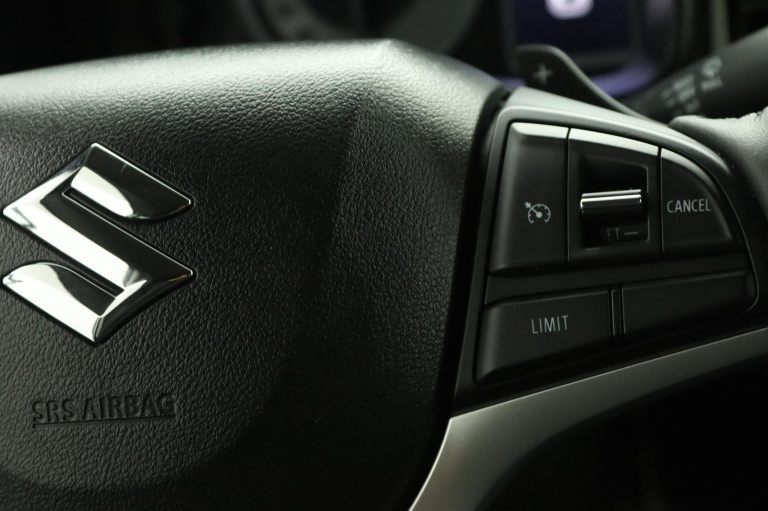 Suzuki Ignis - 1.2 Smart Hybrid Style 21