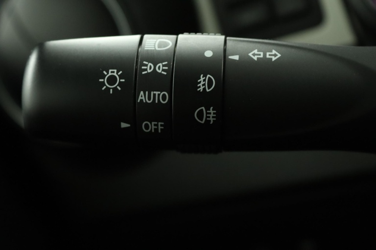 Suzuki Ignis - 1.2 Smart Hybrid Style 31