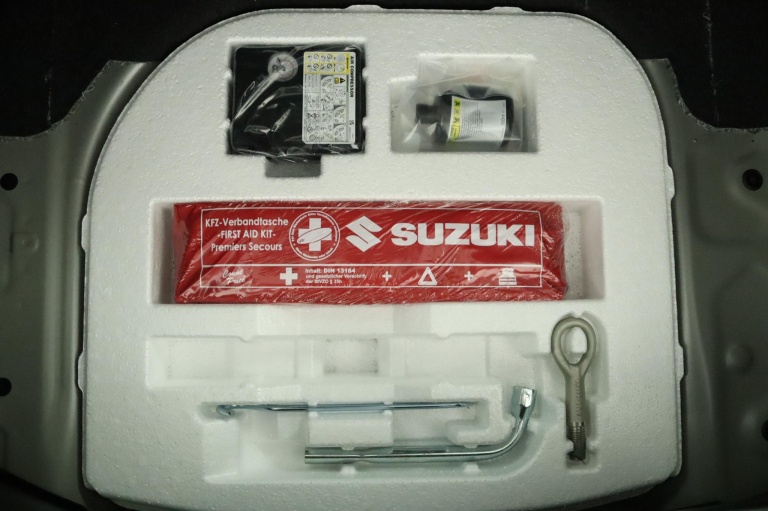 Suzuki Ignis - 1.2 Smart Hybrid Style 34