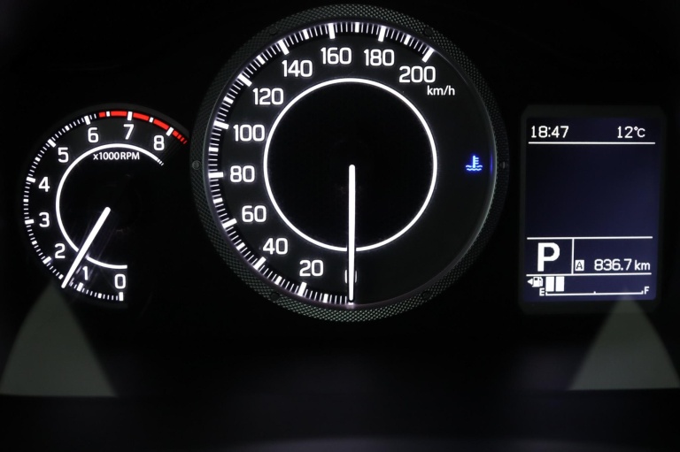 Suzuki Ignis - 1.2 Smart Hybrid Style 6