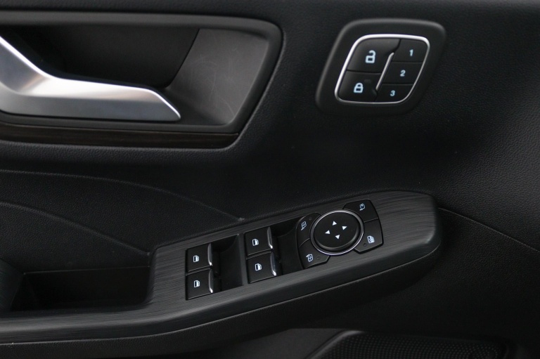 Ford Kuga - 2.5 PHEV Vignale 26