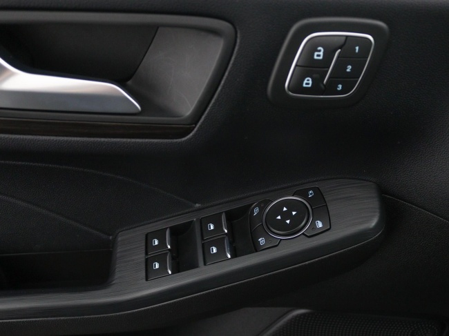 Ford Kuga - 2.5 PHEV Vignale