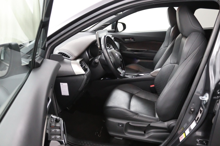 Toyota C-HR - 1.8 Hybrid Bi-Tone 18