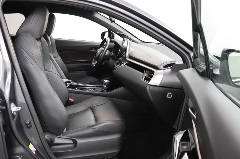 Toyota C-HR - 1.8 Hybrid Bi-Tone 23