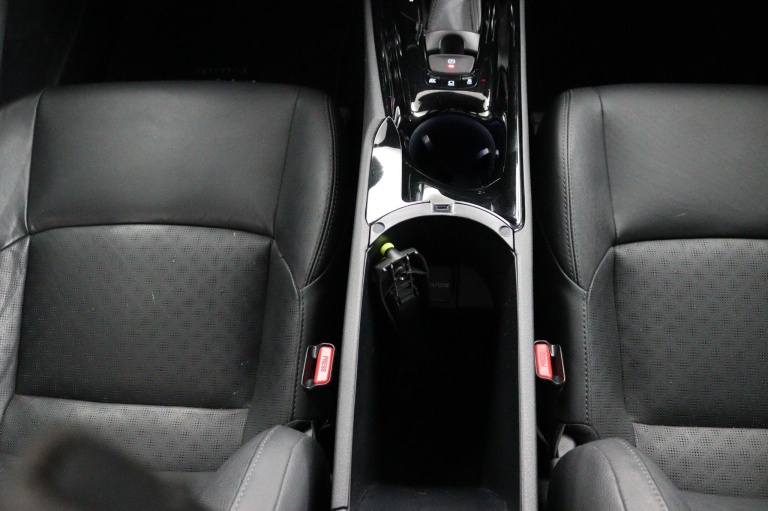 Toyota C-HR - 1.8 Hybrid Bi-Tone 40