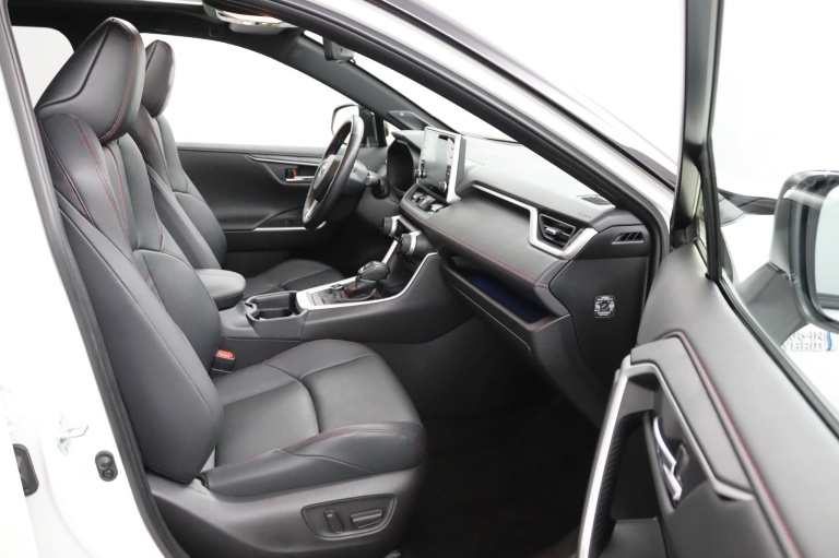 Toyota RAV4 - 2.5 Plug-in Hybrid AWD Bi-Tone Plus 24