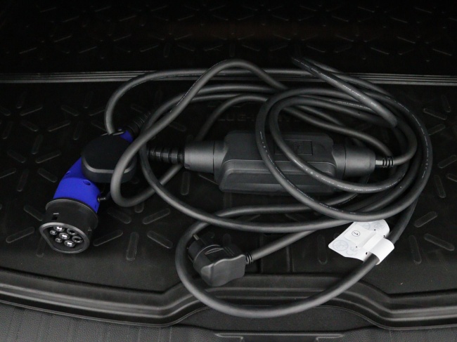 Toyota RAV4 - 2.5 Plug-in Hybrid AWD Bi-Tone Plus