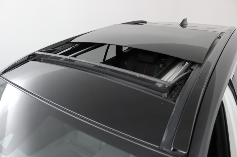 Toyota RAV4 - 2.5 Plug-in Hybrid AWD Bi-Tone Plus 9