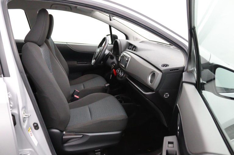 Toyota Yaris - 1.3 VVT-i Aspiration 24